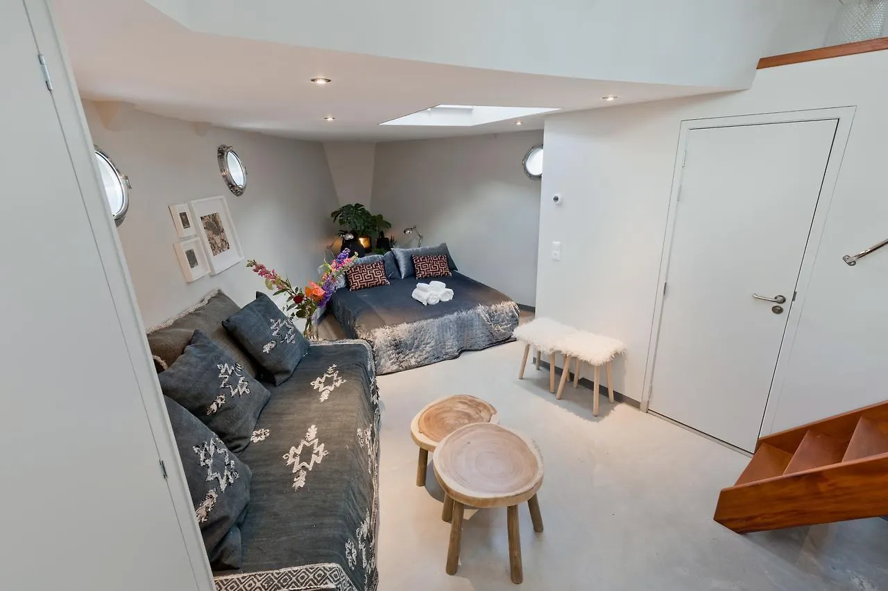Coco'S Boatique Bed & Breakfast Amsterdam 0*,  Netherlands