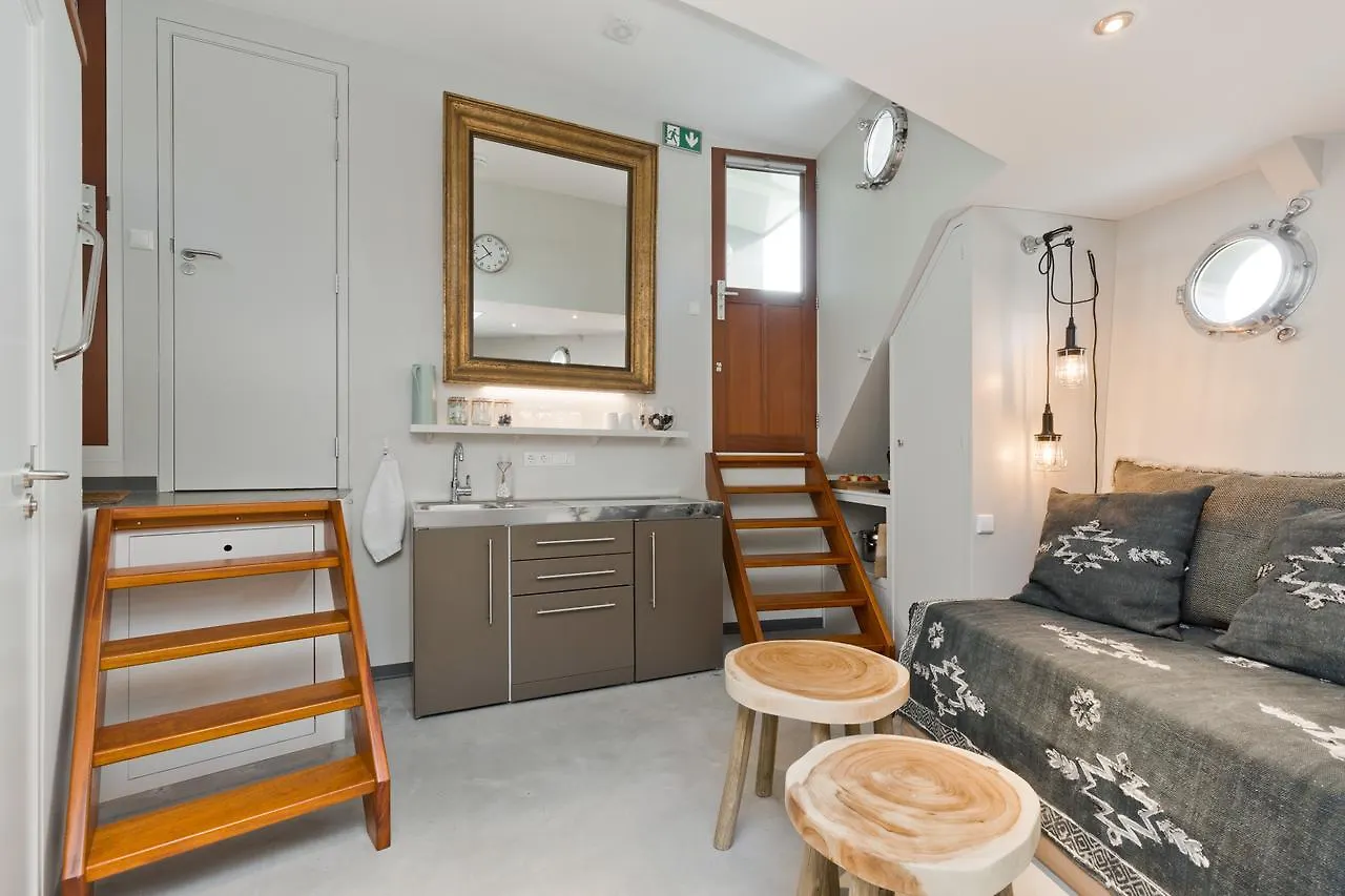 Coco'S Boatique Bed & Breakfast Amsterdam 0*,